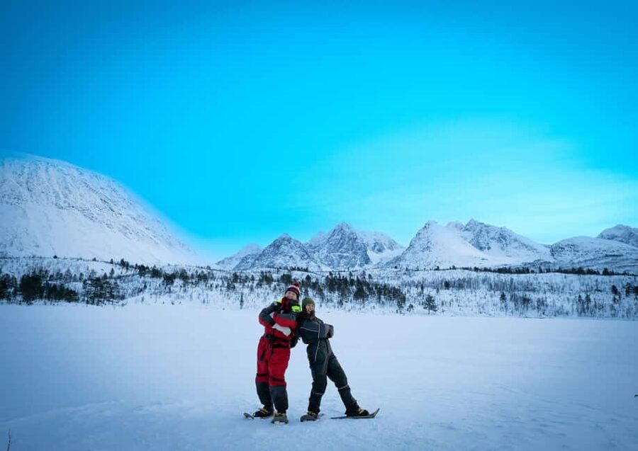 Tromsø: Aurora Crystal Lavvo Experience with Snowshoeing - Who will enjoy this overnight experience?