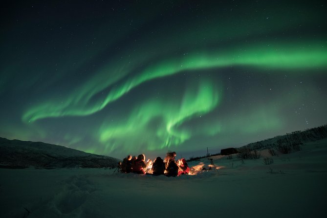 Tromso Aurora Hunt with Bonfire, Soup, Winter Gear & Transfers - Chasing clear skies beyond Tromsø