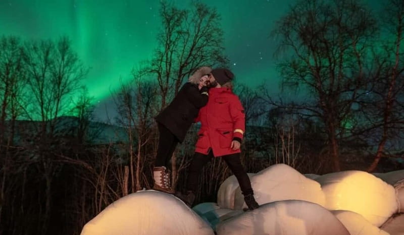 Tromsø: Aurora Safari Chase with Photos - What happens at the private Aurora camp