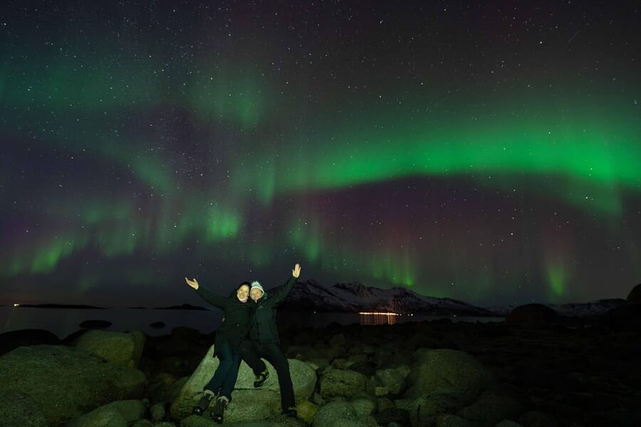 Tromsø: Aurora Tour with Photos, Campfire and Arctic Food - Chasing clear skies instead of waiting in town
