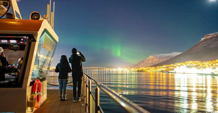 Tromsø: Electric Northern Lights Cruise - What seeing the Northern Lights is really like