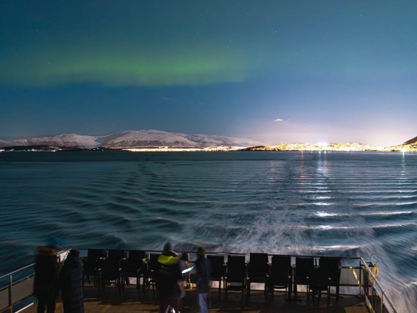 Tromsø: Electric Northern Lights Cruise - Returning to Tromsø and seeing the city from offshore