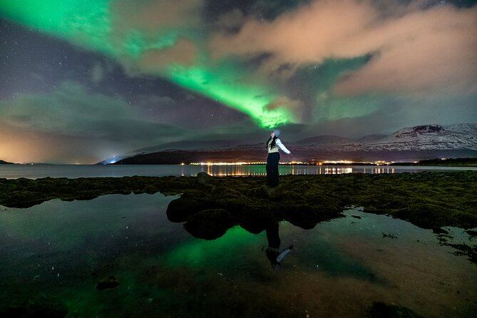 Tromsø Fjordland Aurora Chase Northern Lights by the Arctic Sea - Why this is a real aurora chase