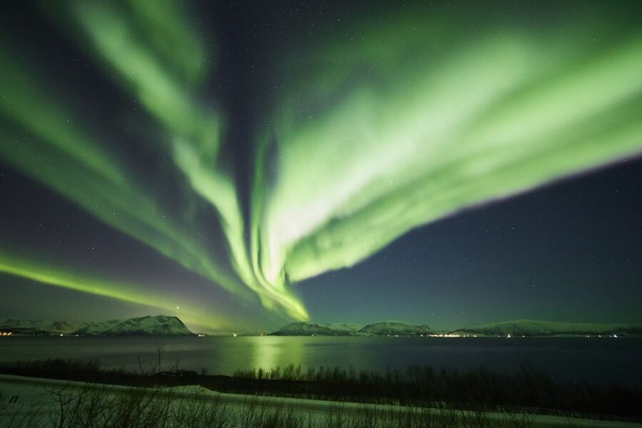 Tromso: Minivan Aurora Excursion with Pictures & Warm Suits - What Happens at a Viewing Stop