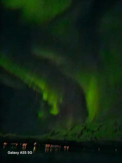 Tromsø: Northern Lights Bus Tour – Chase the Aurora Borealis - What to wear for a night outdoors