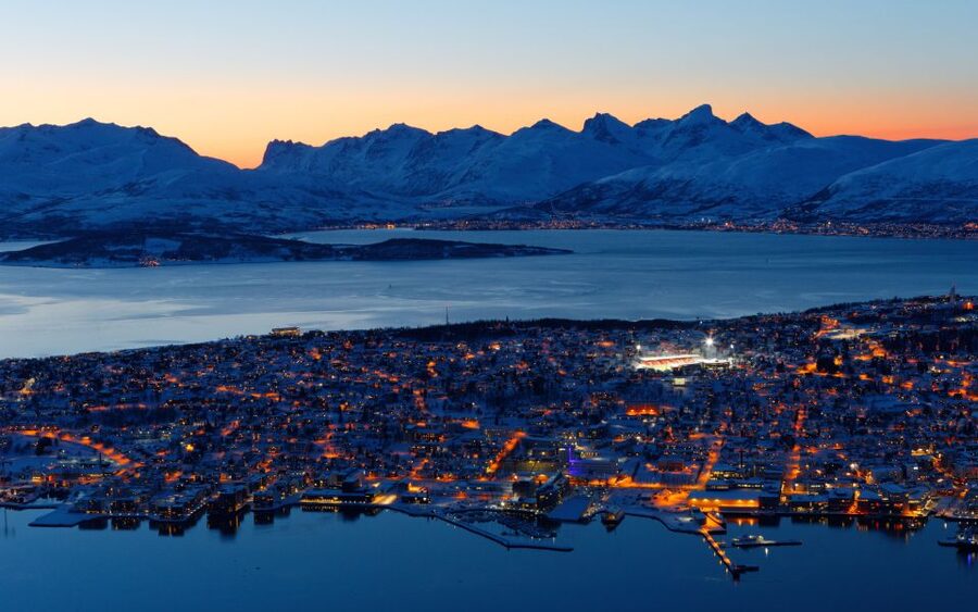 Tromso: Northern Lights Cable Car Excursion - What the $198 price really covers