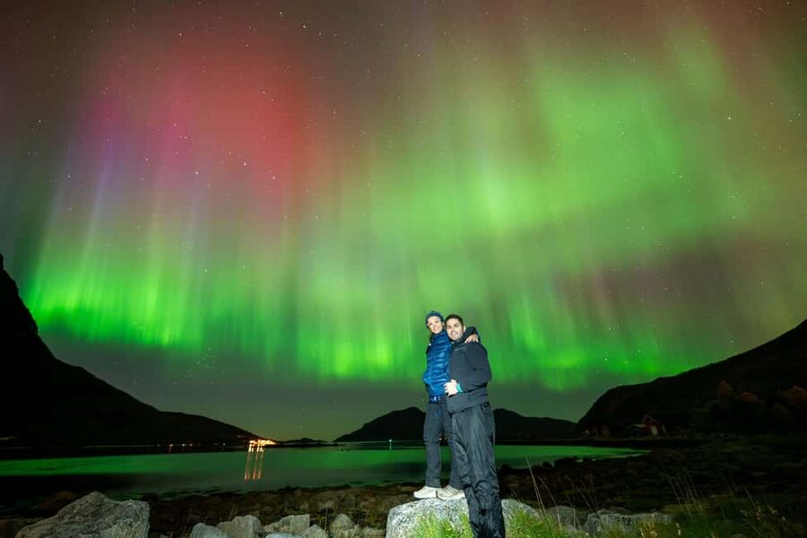 Tromsø: Northern Lights Chase, Local Guide, Foods & Pictures - Why the small group matters after dark