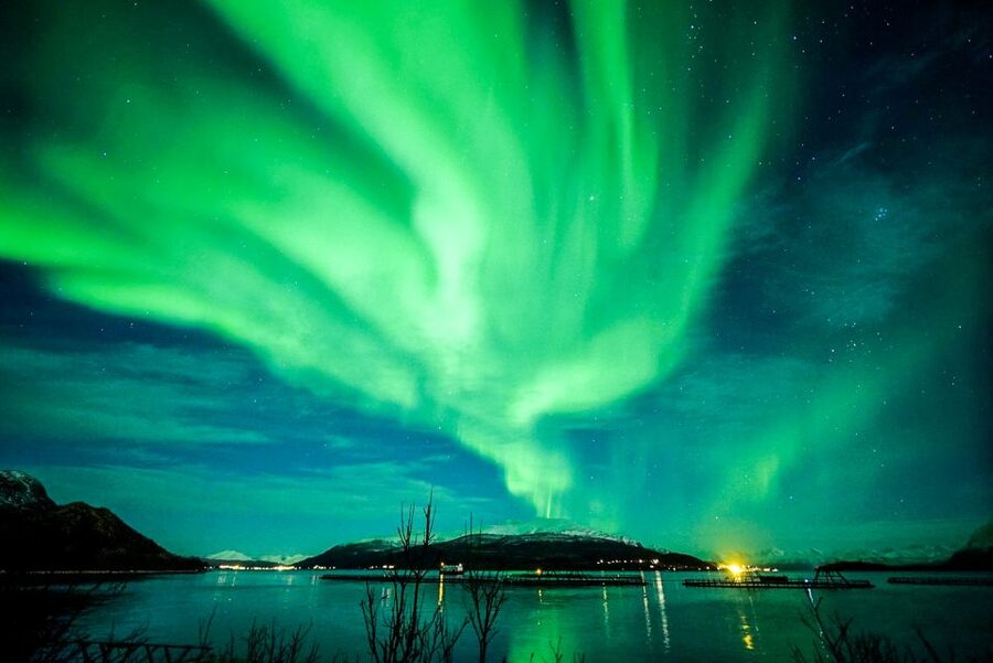 Tromsø: Northern Lights Chase with Photos and Bodysuits - Cancellation and the no-aurora backup