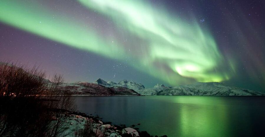 Tromsø: Northern Lights Cruise with 2nd Chance Guarantee - Indoor comfort versus outdoor viewing