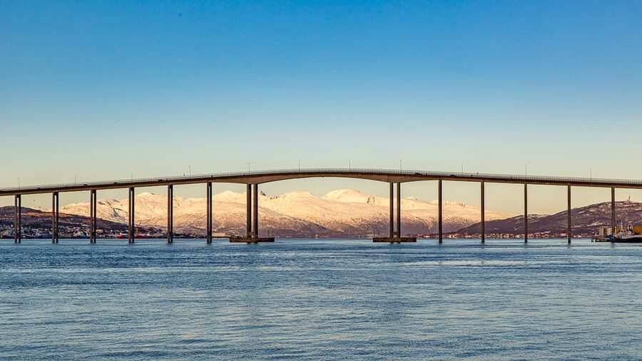 Tromsø: Northern Lights Dinner Cruise - What the three-hour cruise feels like