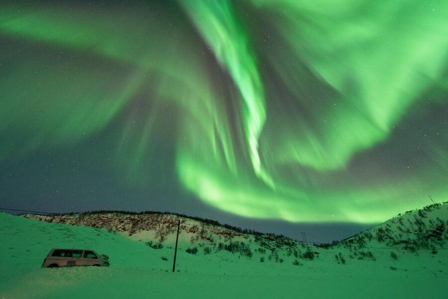 Tromsø: Northern Lights Hunt with Photos and Hot Food - Meeting at Scandic Ishavshotel and getting on the road
