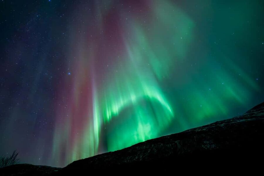 Tromsø: Northern Lights in a Minivan with Free Photos and a Hot Meal - Should You Book It?