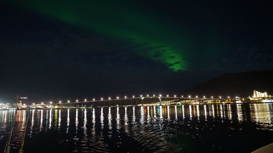 Tromsø: Northern Lights Luxury Catamaran Cruise - Booking, cancellation, and practical details