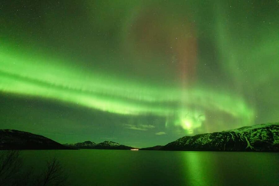 Tromsø: Northern Lights Minibus Tour with Local Experts - The six-hour ride from Storgata 44
