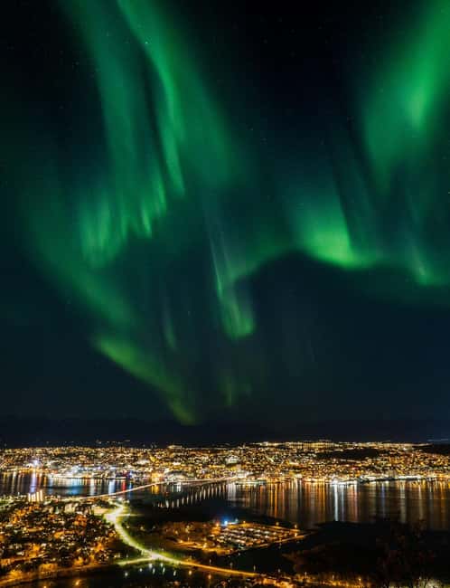 Tromsø: Northern Lights Tour by Experienced Local Guide - Should you book the Tromsø Northern Lights tour?