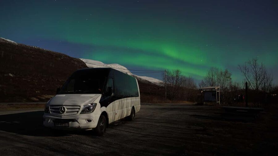 Tromsø: Northern Lights Tour in Glass Minibus with Dinner - FAQ