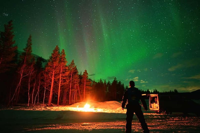 Tromsø: Northern Lights Tour (Max 8) Pickup + Finland - Photography that adds real value