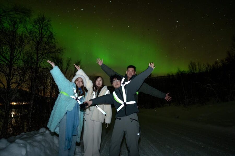 Tromsø: Northern Lights Tour with Local Guide and Photos - Meeting Geir Inge and Kine in central Tromsø