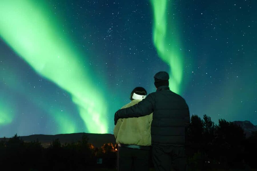 Tromsø: Northern Lights Tour with Local Stories & Photos - The secret stop and the long wait