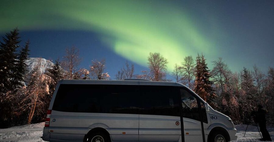 Tromsø: Northern Lights Trip with Campfire and Snacks - Booking details worth knowing