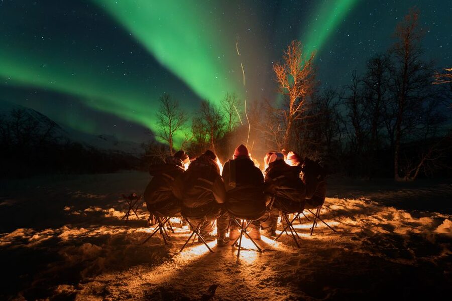 Tromsø: Northern Lights Trip with Campfire and Snacks - What the 390-minute evening feels like