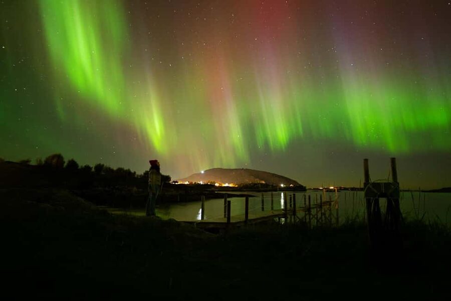 Tromso: Photograph the Northern Lights with an English/Spanish Photographer, Minibus - Learning what KP, solar wind, and magnetic fields mean