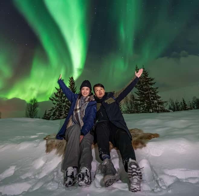 Tromsø: Private Northern Lights Chase 2-8 guests - Sunset, reindeer, and the first photo stop