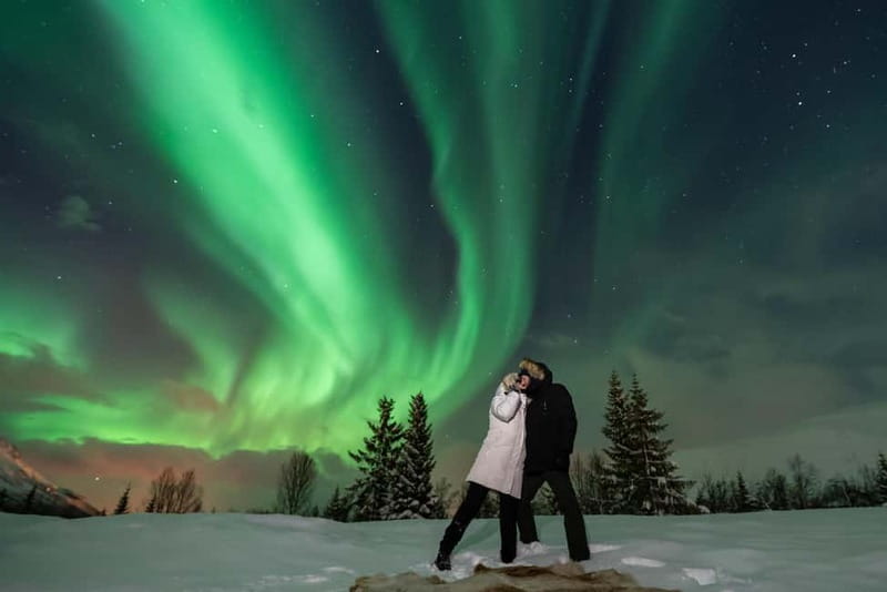 Tromsø: Private Northern Lights Chase 2-8 guests - Waiting beside the lake