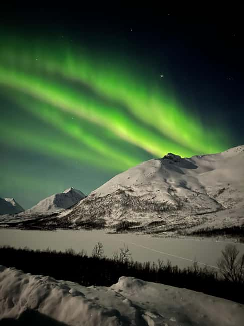 Tromsø: Private Northern Lights Chase by Mercedes V-class - What happens on the road