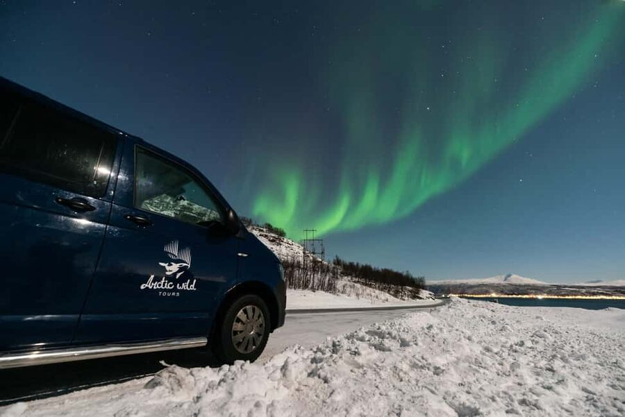 Tromsø: Small-Group Northern Lights Chase by Van with Photos - Key points to know before booking