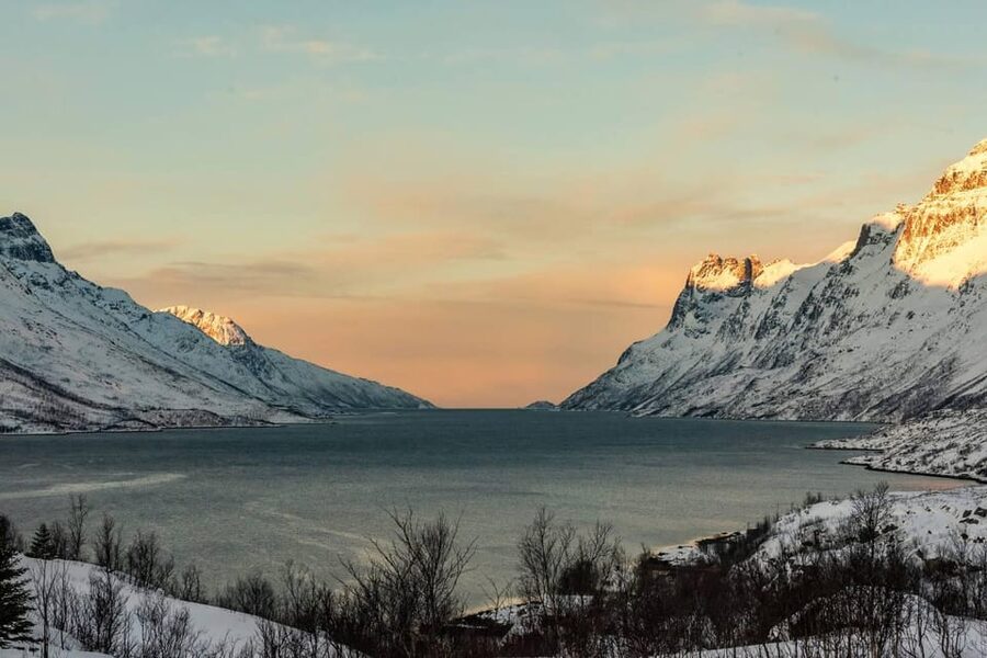 Tromsø: Small-Group Northern Lights Chase by Van with Photos - What the main route includes