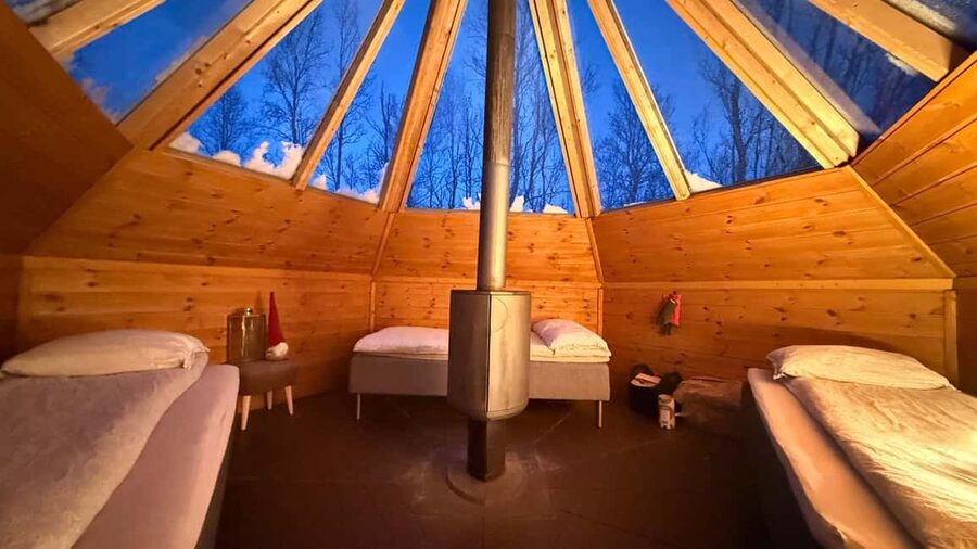 Tromsø: Snowmobile Tour with Aurora Crystal Lavvo Stay - Sleeping under the glass roof