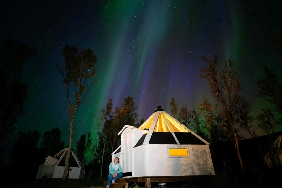 Tromsø: Snowmobile Tour with Aurora Crystal Lavvo Stay - Breakfast and the return to Tromsø