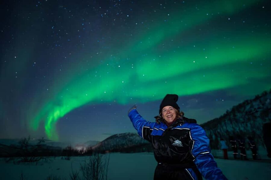 Tromsø: Unlimited Northern Lights Chase Across Borders - Waiting under fjords, mountains, and islands
