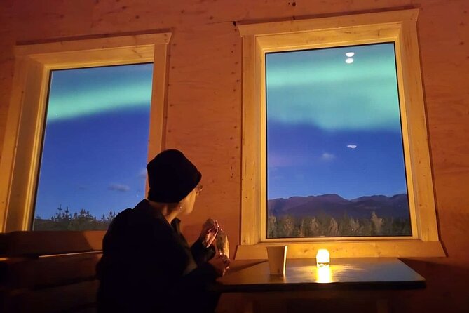 Whitehorse's Coziest Aurora Viewing Experience - Free Photos and Tripod Use