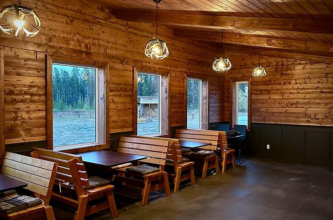 Whitehorse's Coziest Aurora Viewing Experience - Who Will Enjoy This Whitehorse Outing