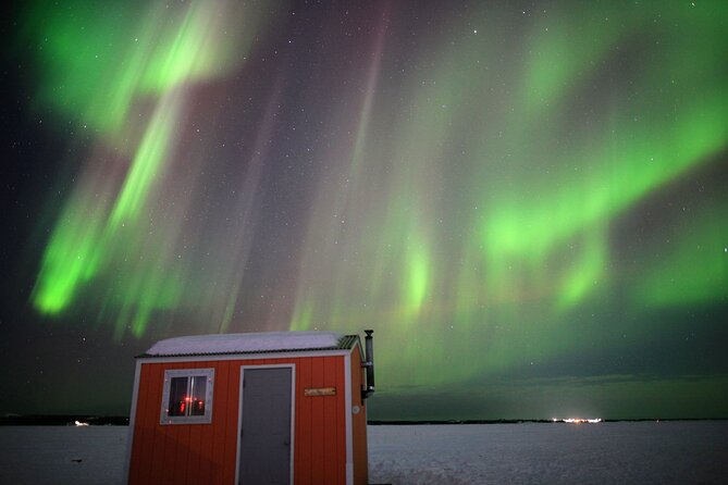 Yellowknife Winter 5 Days 4 Nights: Aurora and Day Activities - Arrival night: airport pickup and your first aurora attempt