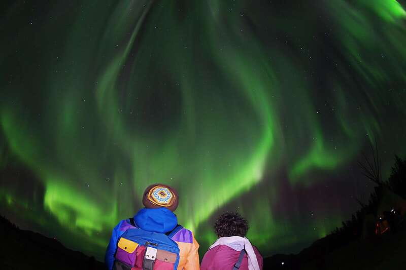 Yukon: Aurora Borealis Late Night Viewing Tour - Photography help for first-time aurora shooters