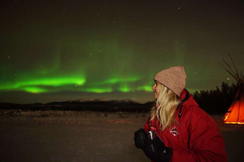 Yukon: Aurora Borealis Late Night Viewing Tour - Clothing is the detail you should not overlook